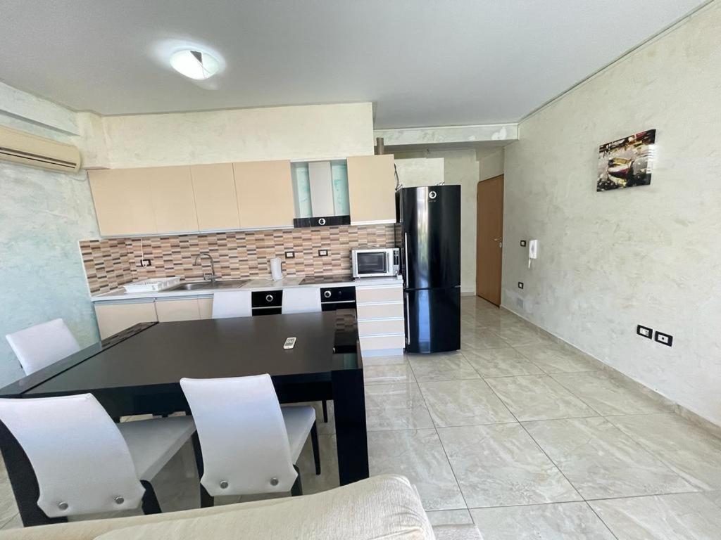 1-Stunning Sea View Apartments! Sarandë Exteriör bild