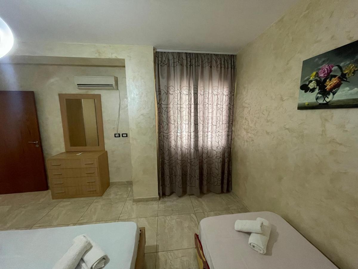 1-Stunning Sea View Apartments! Sarandë Exteriör bild
